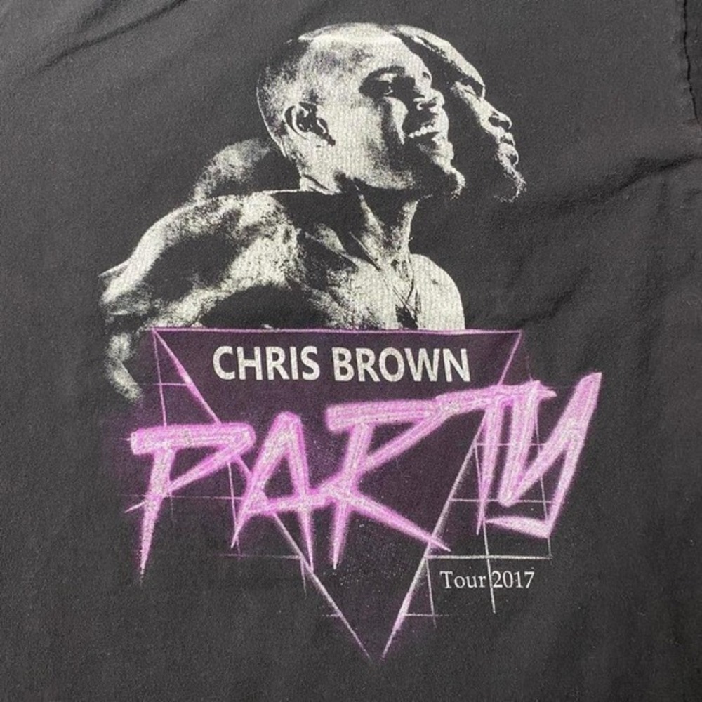 Chris Brown‎ 2017 The Party concert tour music shirt